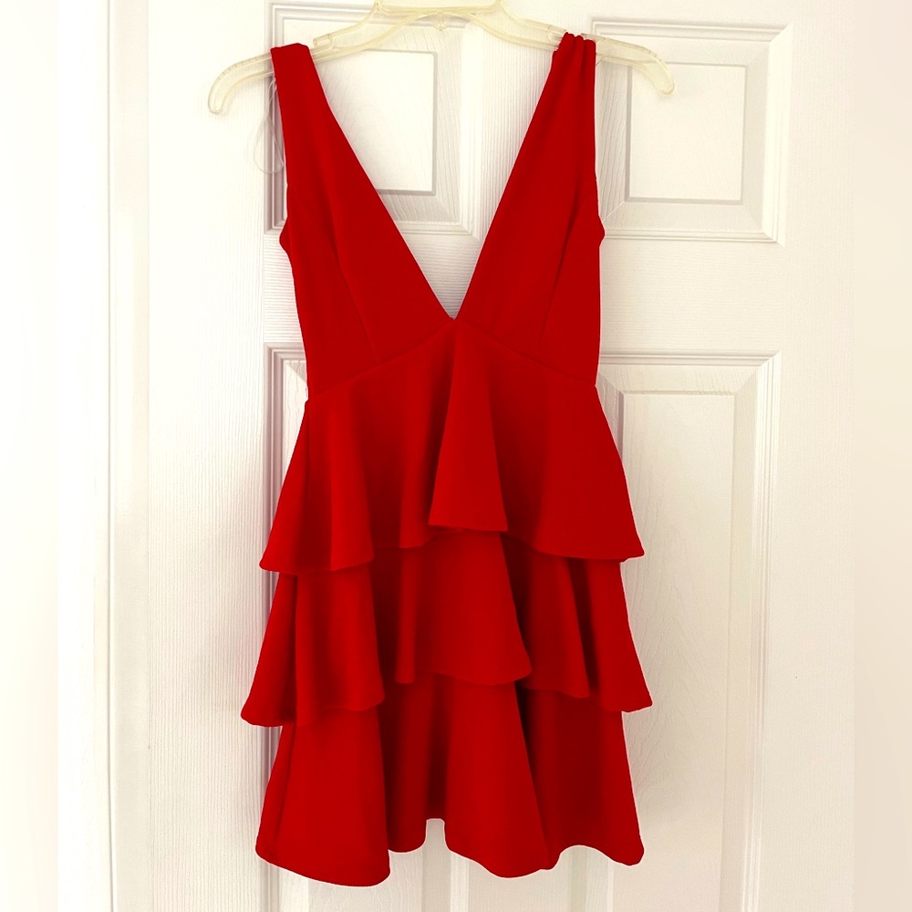 Beautiful chic red dress mini length perfect to show off legs on summer
